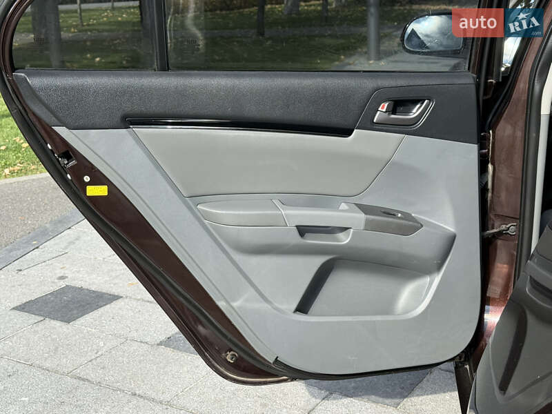 Седан Geely Emgrand 7 (EC7) 2012 в Дніпрі