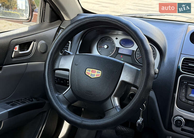 Седан Geely Emgrand 7 (EC7) 2012 в Дніпрі
