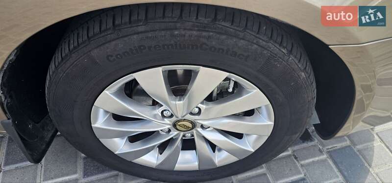 Седан Geely Emgrand 7 (EC7) 2012 в Киеве
