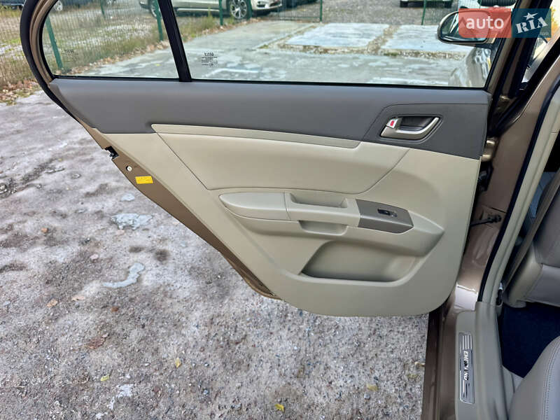 Седан Geely Emgrand 7 (EC7) 2012 в Киеве