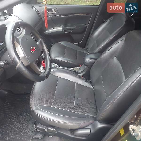 Седан Geely Emgrand 7 (EC7) 2013 в Дніпрі