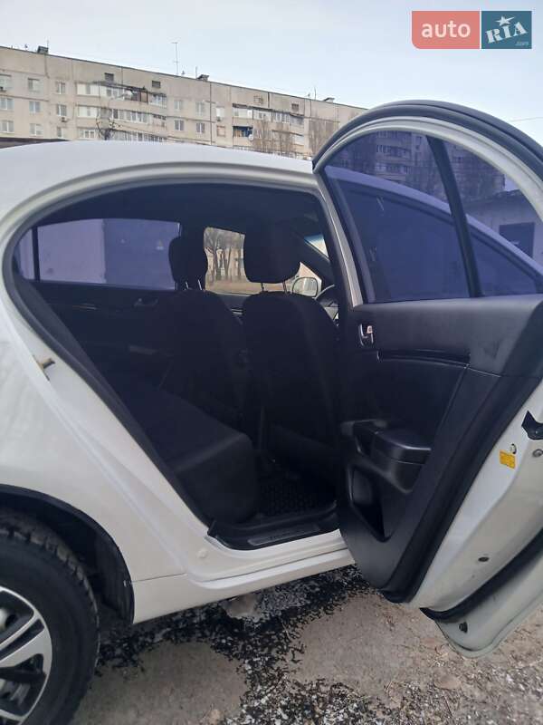 Седан Geely Emgrand 7 (EC7) 2013 в Харькове