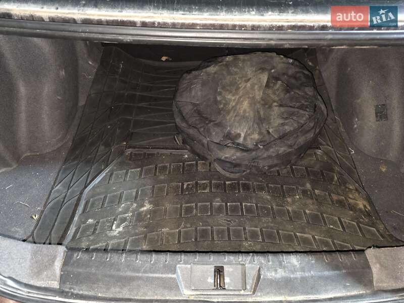 Седан Geely Emgrand 7 (EC7) 2013 в Ивано-Франковске