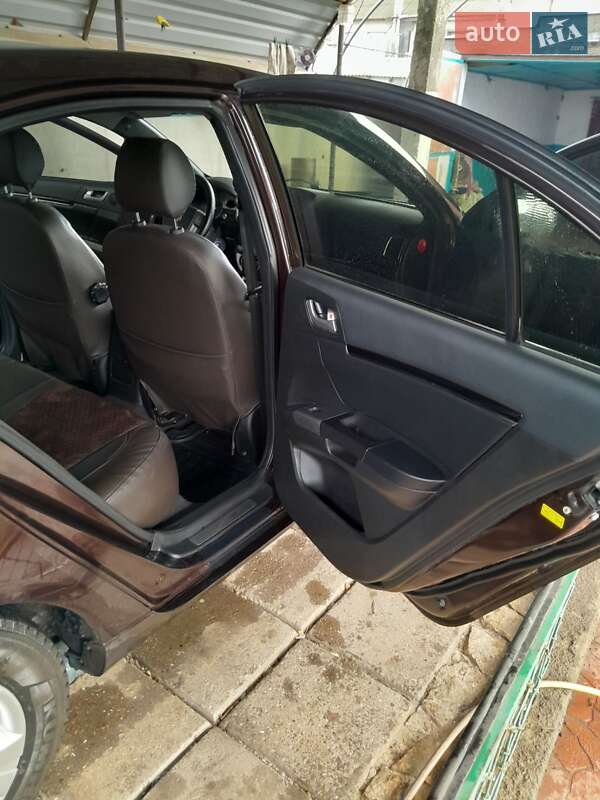 Седан Geely Emgrand 7 (EC7) 2013 в Овидиополе