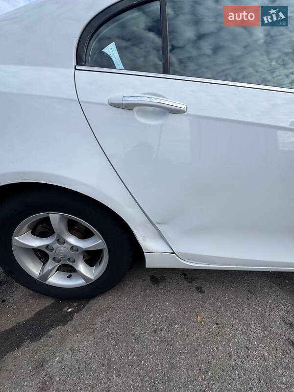 Седан Geely Emgrand 7 (EC7) 2015 в Черкасах