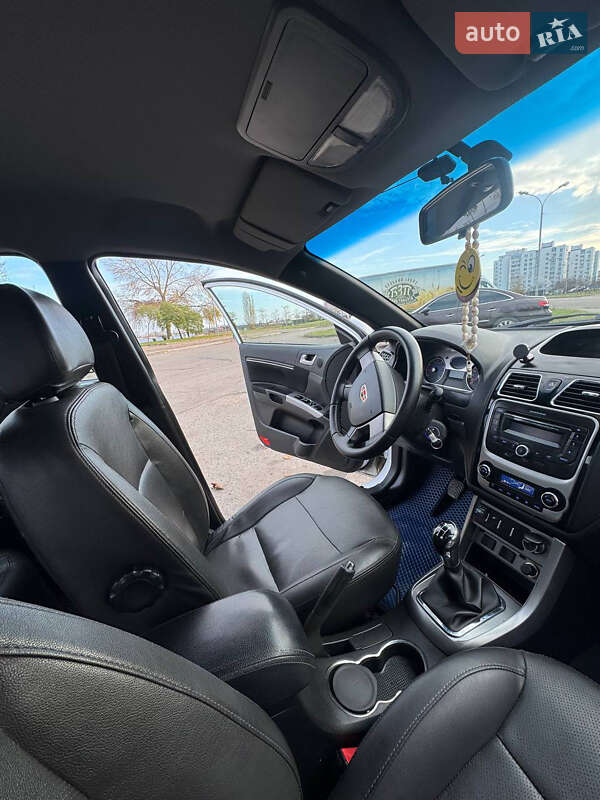 Седан Geely Emgrand 7 (EC7) 2015 в Черкасах