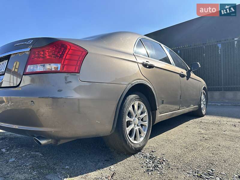 Седан Geely Emgrand 8 (EC8) 2014 в Киеве