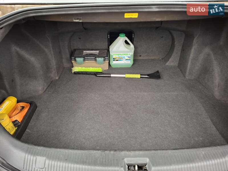 Седан Geely Emgrand 8 (EC8) 2014 в Києві