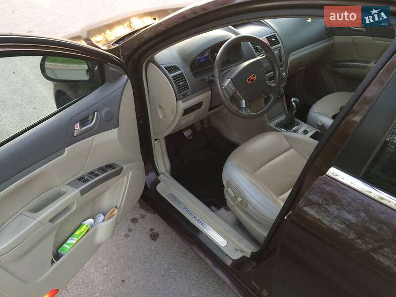 Хетчбек Geely Emgrand EC7-RV 2011 в Дніпрі фото 4 Хетчбек Geely Emgrand EC7-RV 2011 в Дніпрі