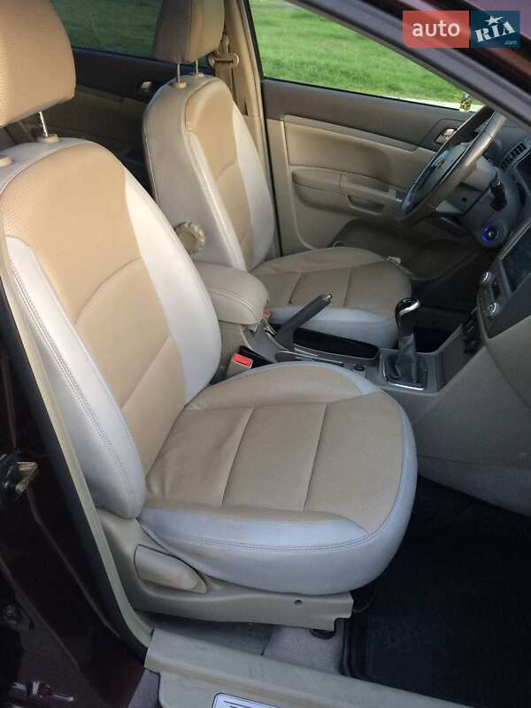 Хетчбек Geely Emgrand EC7-RV 2011 в Дніпрі фото 16 Хетчбек Geely Emgrand EC7-RV 2011 в Дніпрі