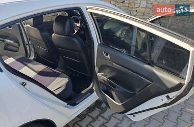 Хэтчбек Geely Emgrand EC7-RV 2012 в 