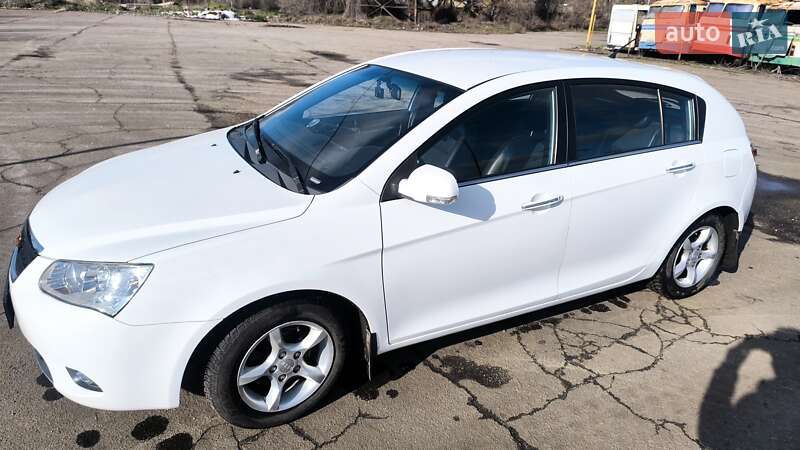 Хетчбек Geely Emgrand EC7-RV 2014 в Запоріжжі фото 3 Хетчбек Geely Emgrand EC7-RV 2014 в Запоріжжі