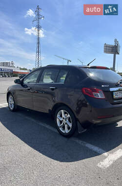 Хэтчбек Geely Emgrand EC7-RV 2013 в 