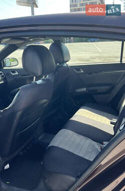 Хэтчбек Geely Emgrand EC7-RV 2013 в 
