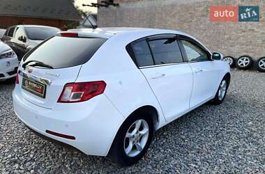 Хэтчбек Geely Emgrand EC7-RV 2013 в 
