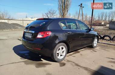 Хэтчбек Geely Emgrand EC7-RV 2013 в 