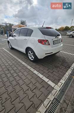 Хетчбек Geely Emgrand EC7-RV 2012 в 