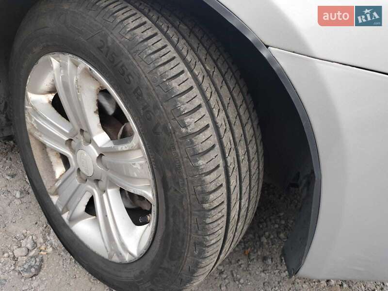 Хетчбек Geely Emgrand EC7-RV 2012 в Дніпрі