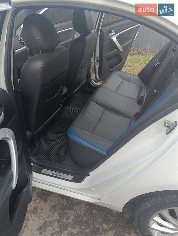 Седан Geely Emgrand EV253 2016 в Кривом Роге
