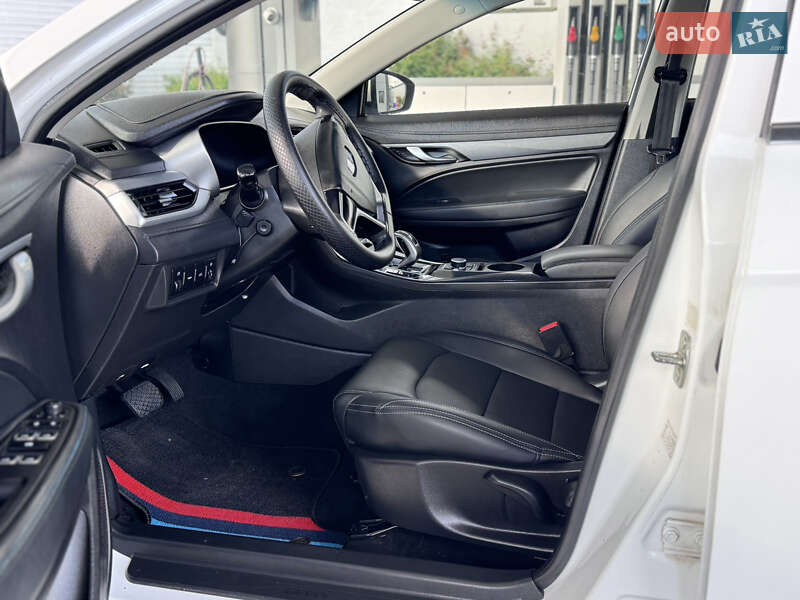 Седан Geely Emgrand EV350 2018 в Одессе