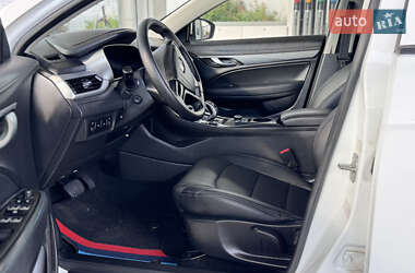 Седан Geely Emgrand EV350 2018 в 