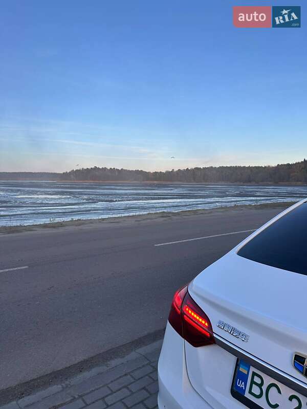 Седан Geely Emgrand EV350 2018 в Львове фото 3 Седан Geely Emgrand EV350 2018 в Львове