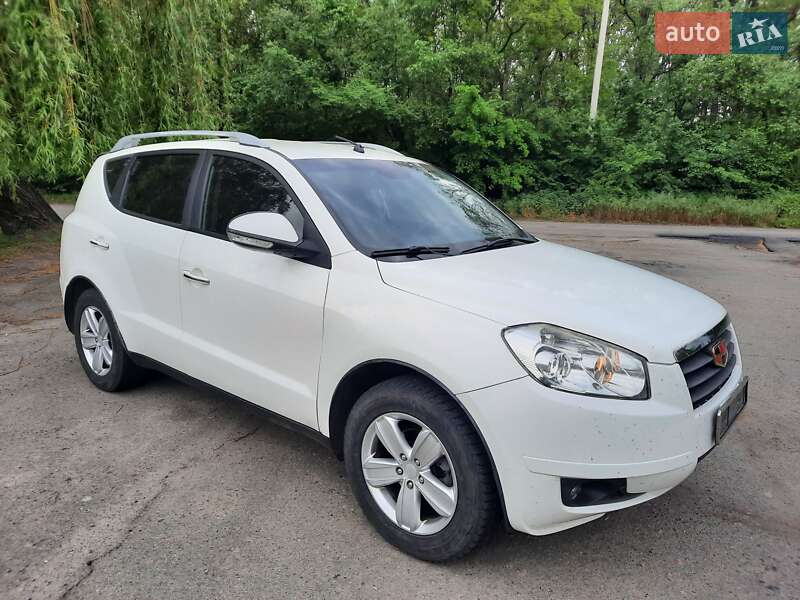 Geely Emgrand X7 2013
