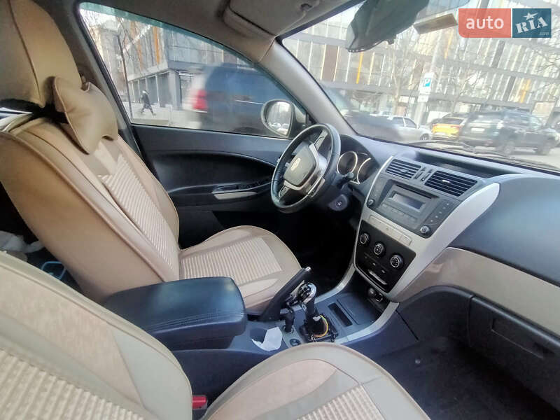 Позашляховик / Кросовер Geely Emgrand X7 2014 в Києві