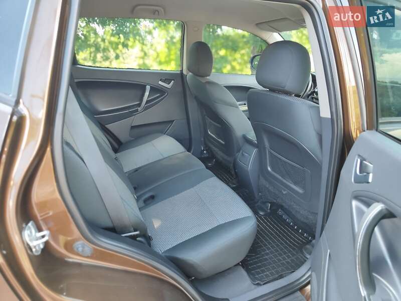 Внедорожник / Кроссовер Geely Emgrand X7 2014 в Нетешине
