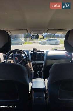 Позашляховик / Кросовер Geely Emgrand X7 2014 в 
