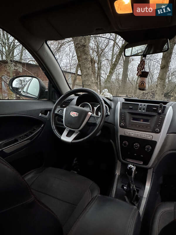 Внедорожник / Кроссовер Geely Emgrand X7 2015 в Звенигородке фото 13 Внедорожник / Кроссовер Geely Emgrand X7 2015 в Звенигородке