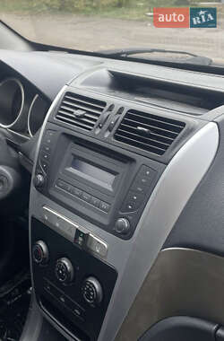 Позашляховик / Кросовер Geely Emgrand X7 2014 в Житомирі