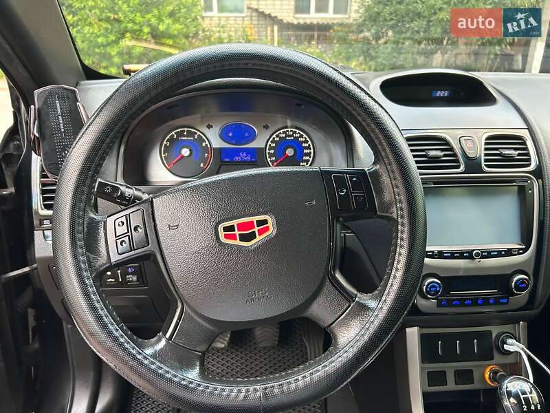 Хэтчбек Geely Emgrand 2013 в Каневе