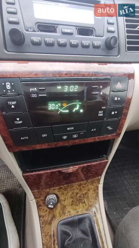 Седан Geely FC 2008 в Каневі