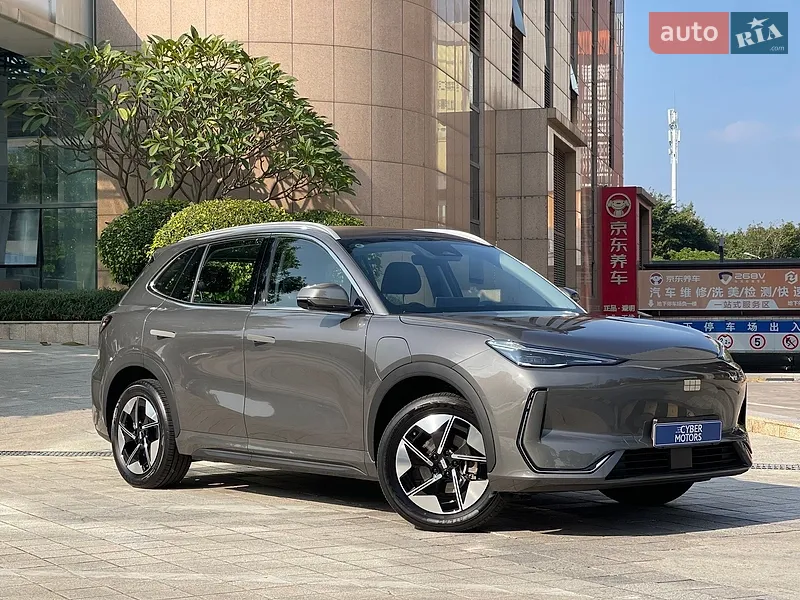 Geely Galaxy E5