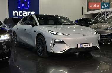 Седан Geely Galaxy E8 2024 в 
