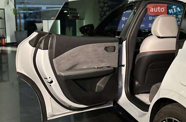 Седан Geely Galaxy E8 2024 в 
