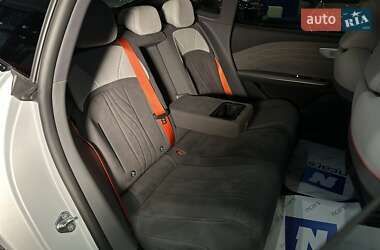 Седан Geely Galaxy E8 2024 в 