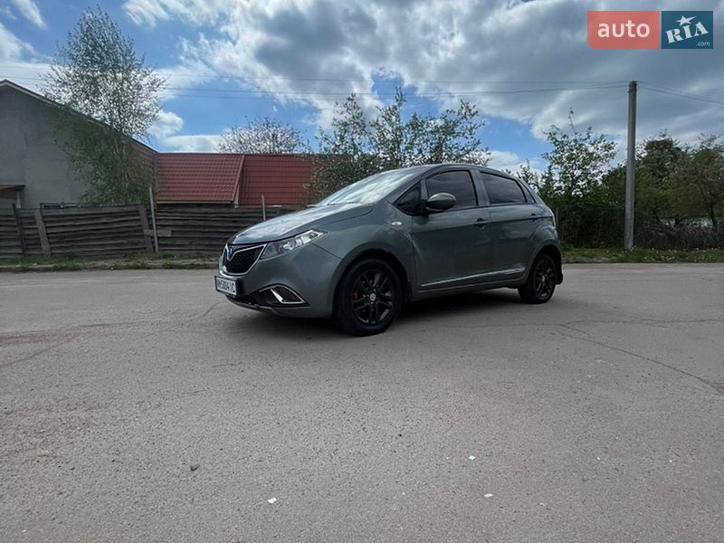 Хэтчбек Geely GC5 2015 в Коростене
