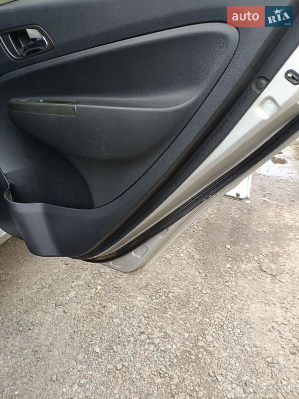 Седан Geely GC6 2014 в Магдалинівці