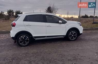 Позашляховик / Кросовер Geely Geometry EX3 2018 в 