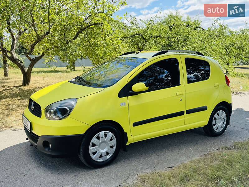Хэтчбек Geely GХ2 2015 в 