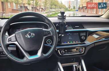 Позашляховик / Кросовер Geely Kandi EX3 2018 в 