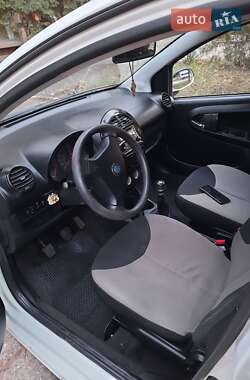Хэтчбек Geely LC 2012 в 
