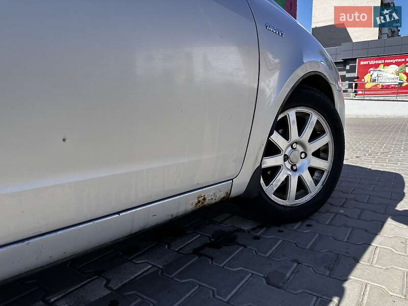 Седан Geely Maple C82 2012 в Александрие