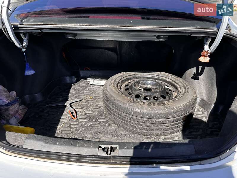 Седан Geely Maple C82 2012 в Александрие