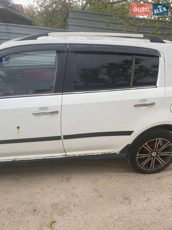 Позашляховик / Кросовер Geely MK Cross 2013 в Полтаві фото 5 Позашляховик / Кросовер Geely MK Cross 2013 в Полтаві