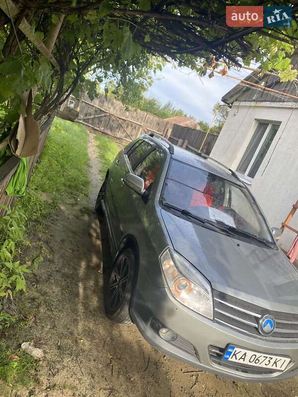 Geely MK Cross 2013