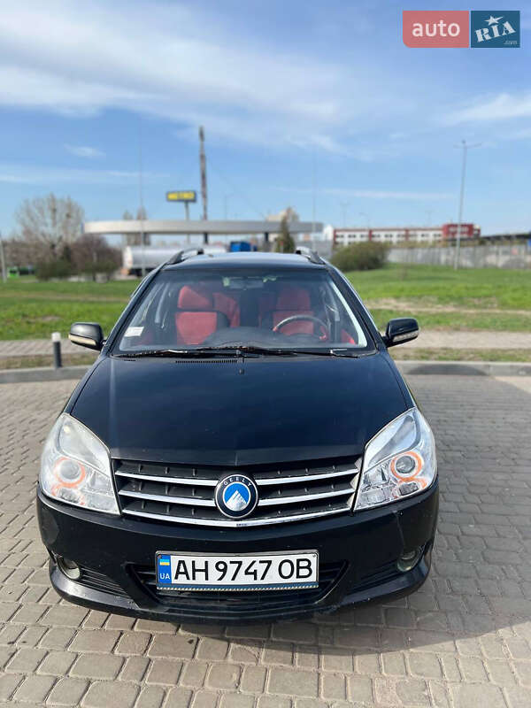 Geely MK Cross 2013