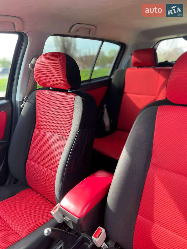 Хэтчбек Geely MK Cross 2013 в Харькове фото 13 Хэтчбек Geely MK Cross 2013 в Харькове